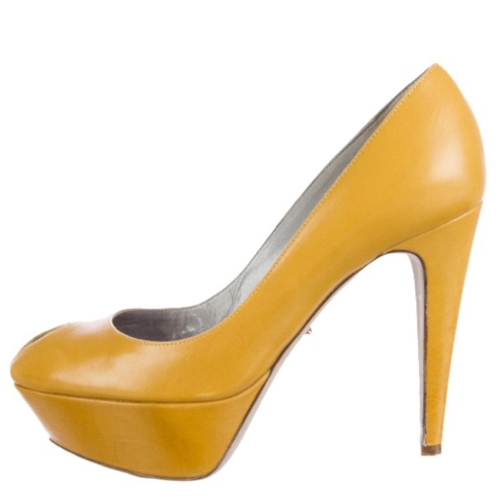Yellow leather Sergio Rossi Pumps heels peep toe